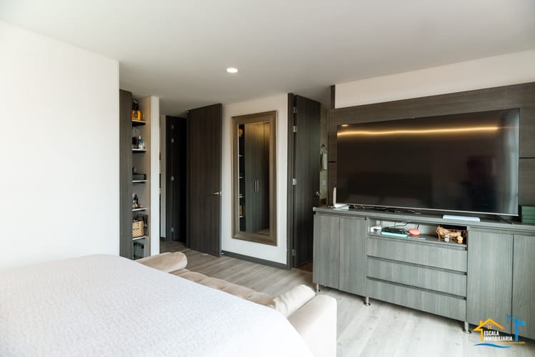 Apartamento de 3 alcobas en venta en Cedritos, Bogotá, 114 m² · foto 12 de 23