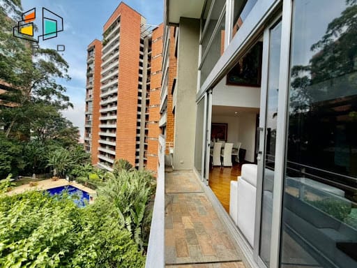 Apartamento de 2 alcobas en arriendo en Los Naranjos, Medellín, 138 m² · foto 7 de 24