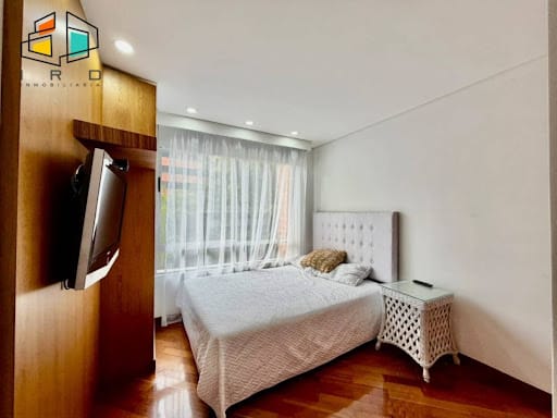 Apartamento de 2 alcobas en arriendo en Los Naranjos, Medellín, 138 m² · foto 16 de 24