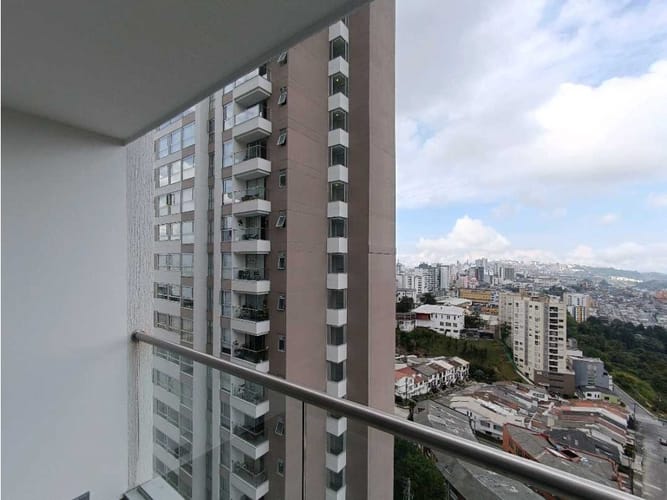 Apartamento de 2 alcobas en venta en Avenida Santander, Manizales, 67 m² · foto 2 de 24