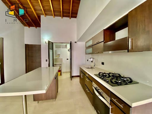 Apartamento de 1 alcoba en arriendo en Los Alcazares, Medellín, 62 m² · foto 3 de 21