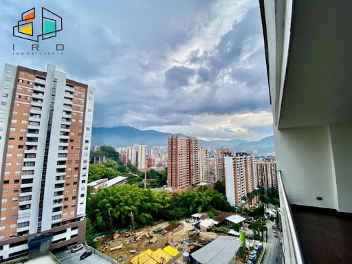 Apartamento de 1 alcoba en arriendo en Los Alcazares, Medellín, 62 m² · foto 9 de 21