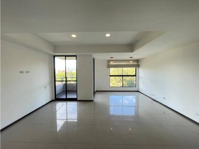 Apartamento de 2 alcobas en arriendo en El Carmelo Ii, Sabaneta, 78 m² · foto 3 de 20