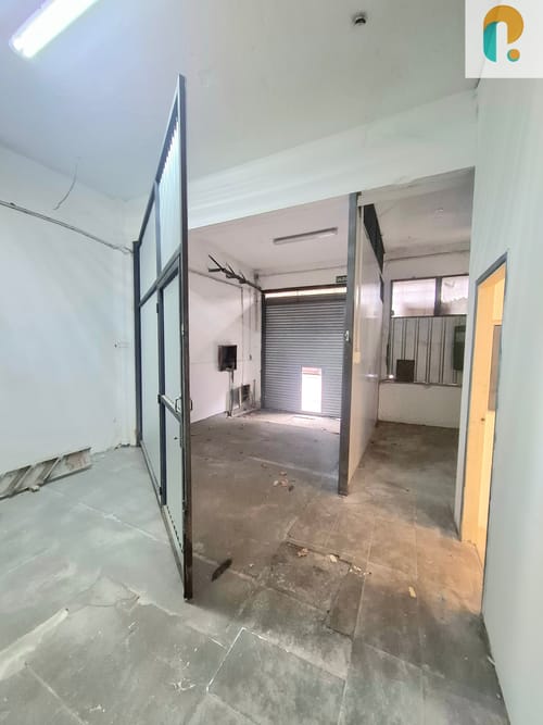 Alquiler de Galpón en La Comercial 237m2 · Foto 7