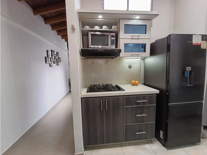 Apartamento de 3 alcobas en venta en Florida Nueva, Medellín, 82 m² · foto 6 de 14