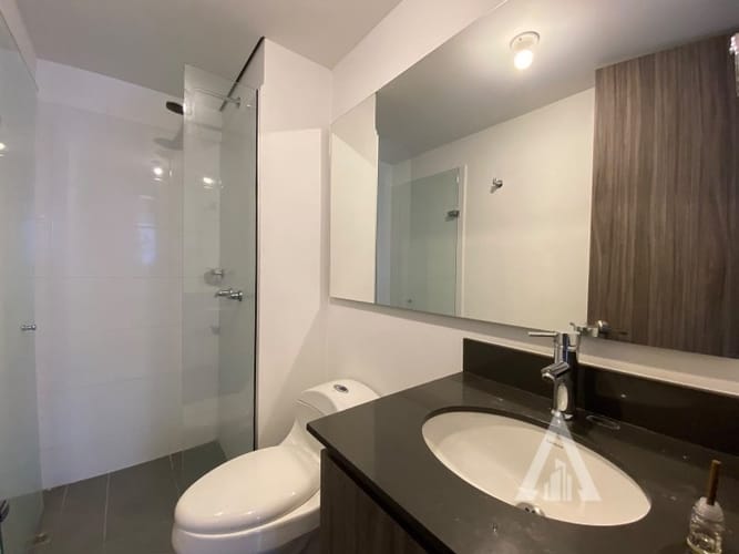 Apartamento de 3 alcobas en arriendo en Las Granjas, Medellín, 76 m² · foto 10 de 12