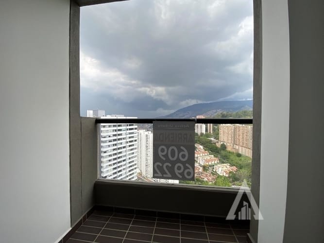 Apartamento de 3 alcobas en arriendo en Las Granjas, Medellín, 76 m² · foto 11 de 12
