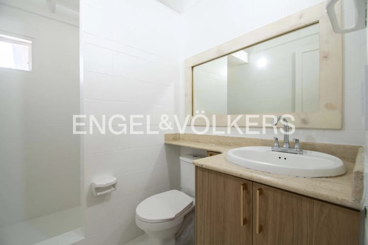 Casa de 4 alcobas en venta en Las Lomas No.1, Medellín, 235 m² · foto 14 de 17