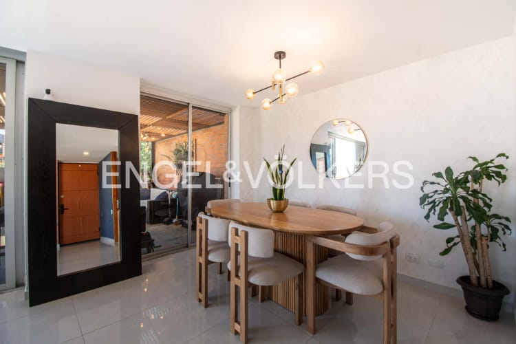 Apartamento de 3 alcobas en venta en El Tesoro, Medellín, 177 m² · foto 4 de 20