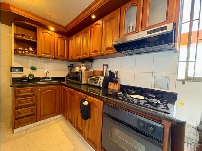 Apartamento de 2 alcobas en venta en Cedritos, Bogotá, 81 m² · foto 11 de 21