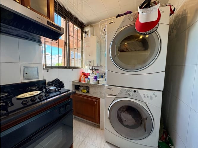 Apartamento de 2 alcobas en venta en Cedritos, Bogotá, 81 m² · foto 12 de 21