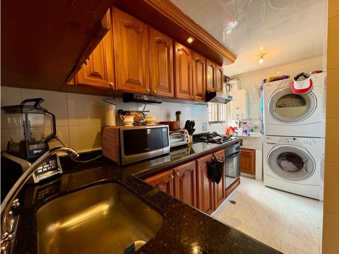 Apartamento de 2 alcobas en venta en Cedritos, Bogotá, 81 m² · foto 14 de 21