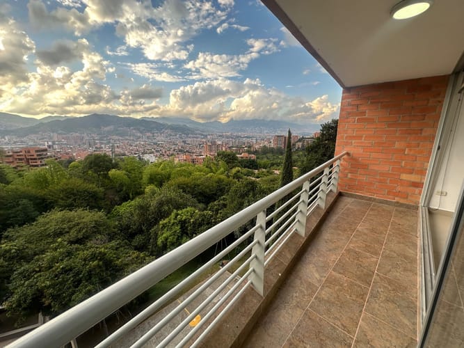Apartamento de 2 alcobas en arriendo en Loma Del Escobero, Envigado, 94 m² · foto 14 de 16