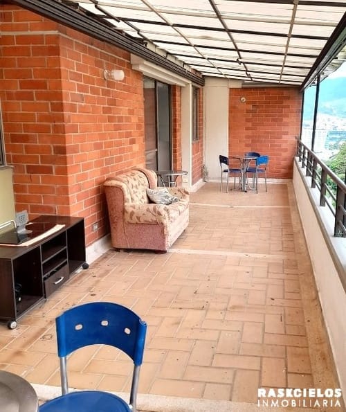Apartamento de 1 alcoba en arriendo en El Poblado, Medellín, 100 m² · foto 8 de 9