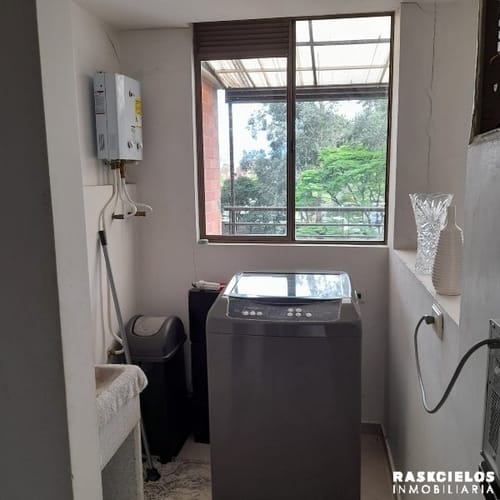 Apartamento de 1 alcoba en arriendo en El Poblado, Medellín, 100 m² · foto 9 de 9