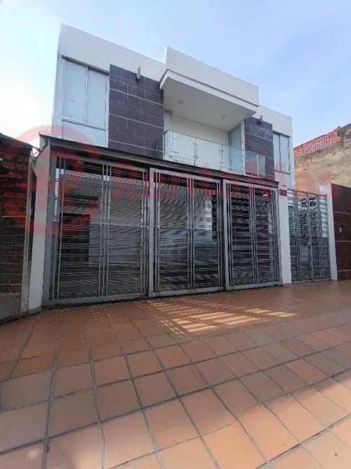 Casa de 6 alcobas en venta en Quinta Oriental, Cúcuta, 406 m² · foto 2 de 24