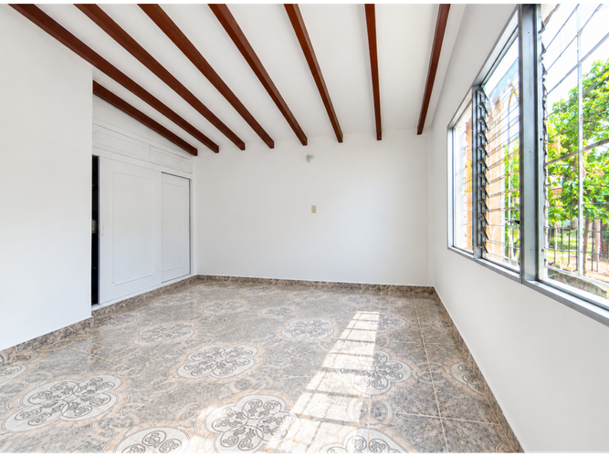 Casa en arriendo en Belén Rosales, Medellín, 300 m² · foto 8 de 19