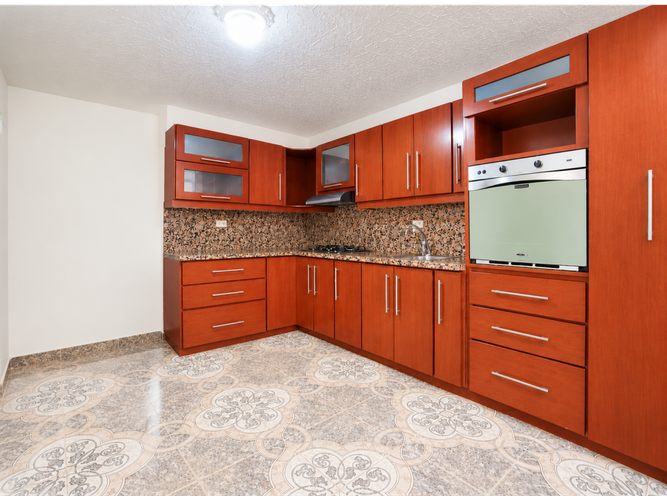 Casa en arriendo en Belén Rosales, Medellín, 300 m² · foto 13 de 19