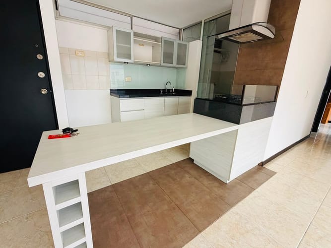 Apartamento de 3 alcobas en arriendo en Loma De Los Bernal, Medellín, 73 m² · foto 9 de 20