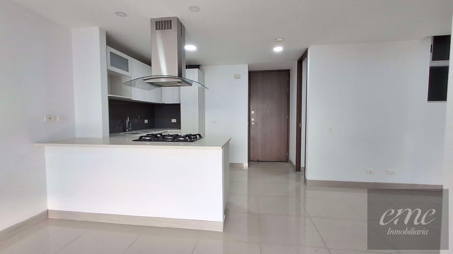 Apartamento de 2 alcobas en arriendo en Loma Benedictinos, Envigado, 85 m² · foto 3 de 21