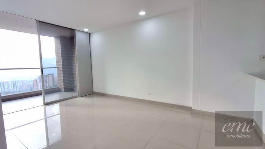 Apartamento de 2 alcobas en arriendo en Loma Benedictinos, Envigado, 85 m² · foto 5 de 21