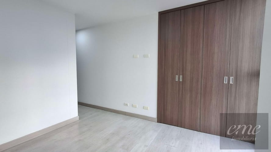 Apartamento de 2 alcobas en arriendo en Loma Benedictinos, Envigado, 85 m² · foto 13 de 21