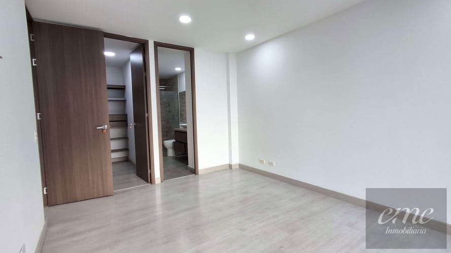 Apartamento de 2 alcobas en arriendo en Loma Benedictinos, Envigado, 85 m² · foto 16 de 21