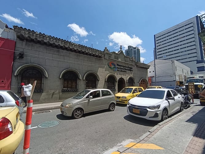 Casa de 5 alcobas en arriendo en Prado, Medellín, 250 m² · foto 2 de 20