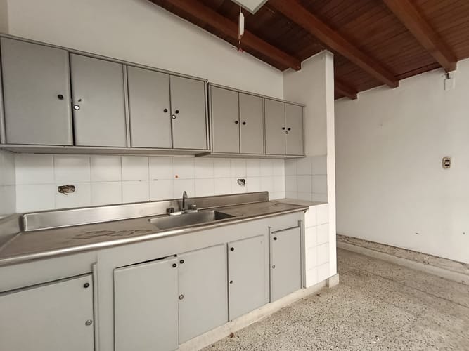 Casa de 5 alcobas en arriendo en Prado, Medellín, 250 m² · foto 20 de 20