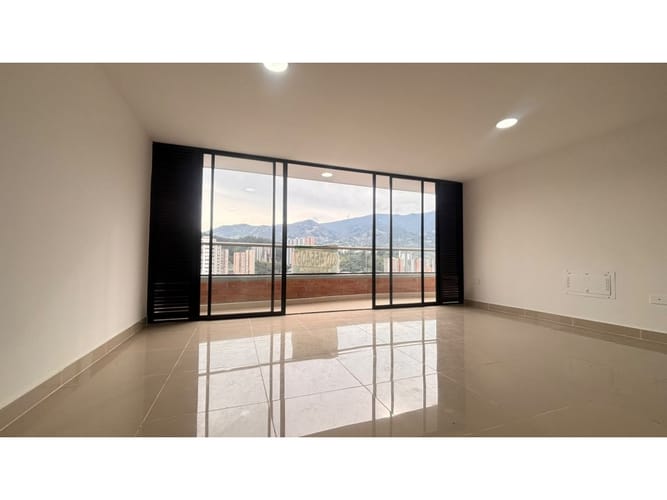 Apartamento de 3 alcobas en arriendo en Calle Larga, Sabaneta, 91 m² · foto 5 de 22