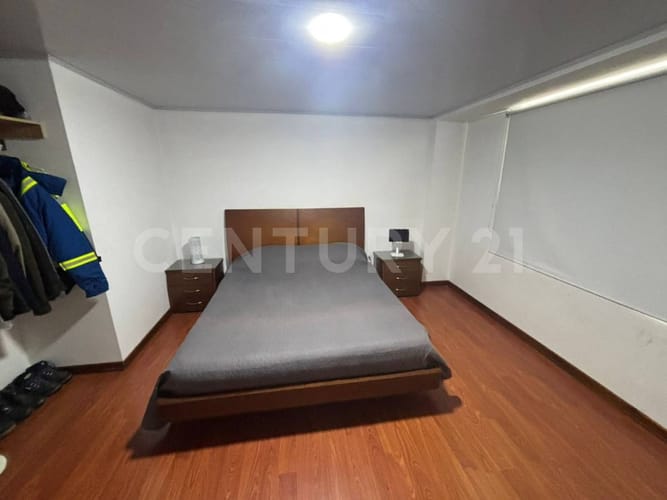 Casa de 5 alcobas en venta en Las Flores, Bogotá, 216 m² · foto 12 de 17