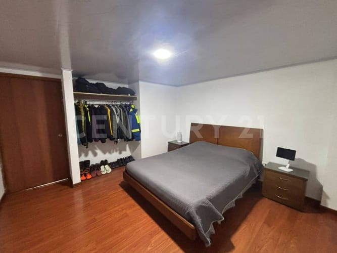 Casa de 5 alcobas en venta en Las Flores, Bogotá, 216 m² · foto 13 de 17