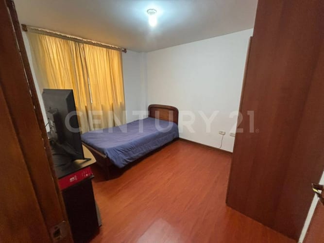 Casa de 5 alcobas en venta en Las Flores, Bogotá, 216 m² · foto 15 de 17