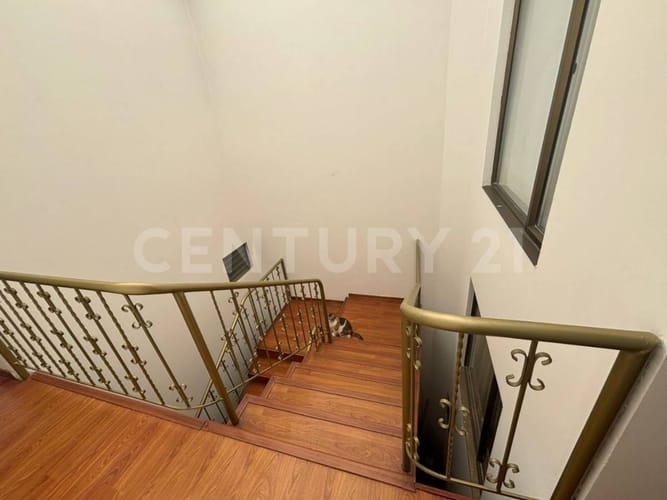 Casa de 5 alcobas en venta en Las Flores, Bogotá, 216 m² · foto 17 de 17