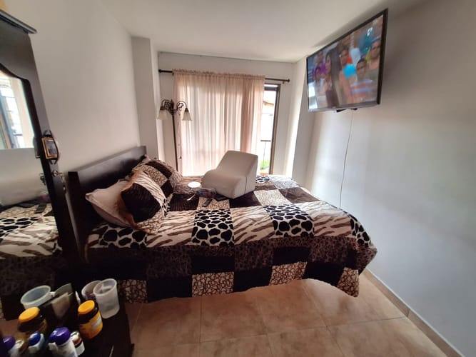 Apartamento de 3 alcobas en venta en La Gloria, Medellín, 69 m² · foto 12 de 14