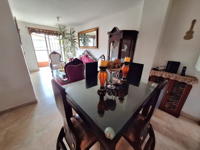 Apartamento de 3 alcobas en venta en La Gloria, Medellín, 69 m² · foto 4 de 14