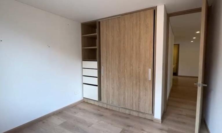 Apartamento de 3 alcobas en venta en Santa Paula, Bogotá, 100 m² · foto 5 de 12