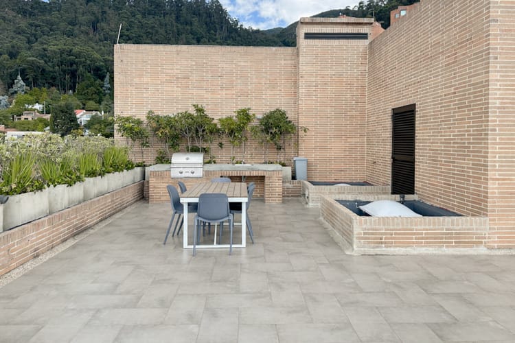 Apartamento de 2 alcobas en venta en El Refugio, Bogotá, 124 m² · foto 22 de 23