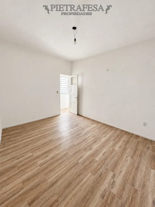 Apartamento en alquiler, 3 dormitorios, 1 baño, azotea. Sin gastos comunes. La Blanqueada. · Foto 4