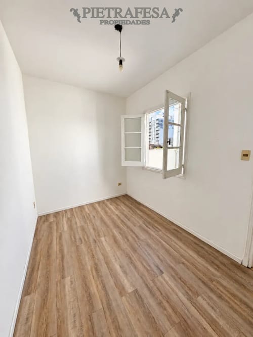 Apartamento en alquiler, 3 dormitorios, 1 baño, azotea. Sin gastos comunes. La Blanqueada. · Foto 5