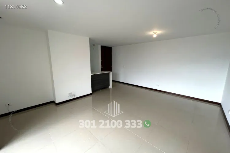Apartamento de 3 alcobas en arriendo en Loma Del Esmeraldal, Envigado, 86 m² · foto 3 de 24