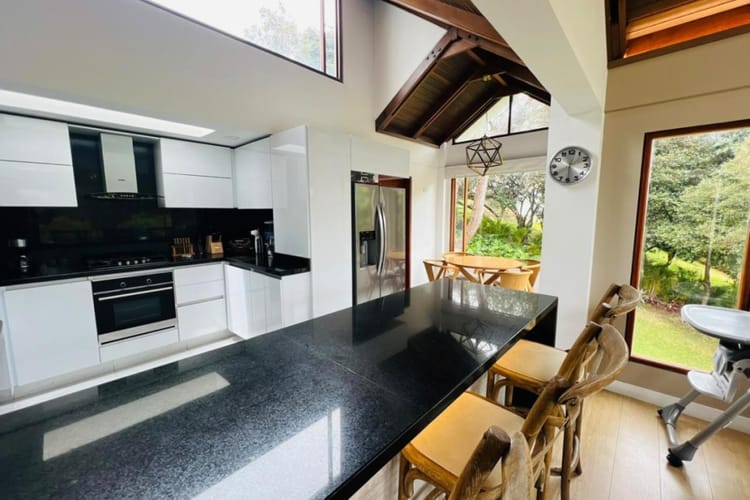 Casa de 4 alcobas en venta en Lindaraja, Bogotá, 257 m² · foto 4 de 13