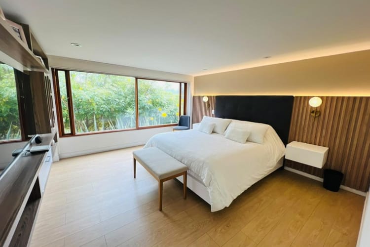 Casa de 4 alcobas en venta en Lindaraja, Bogotá, 257 m² · foto 8 de 13