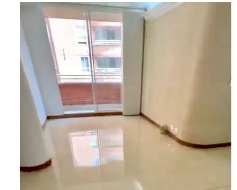 Apartamento de 4 alcobas en venta en Laureles, Medellín, 100 m² · foto 2 de 15