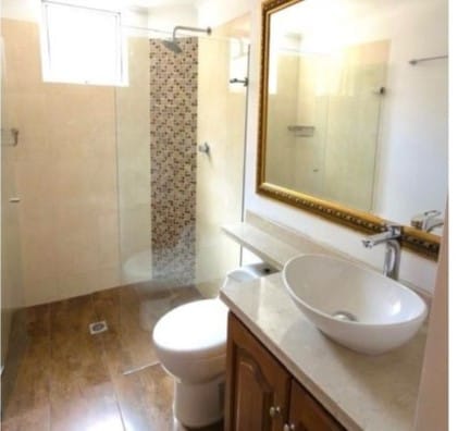 Apartamento de 4 alcobas en venta en Laureles, Medellín, 100 m² · foto 10 de 15