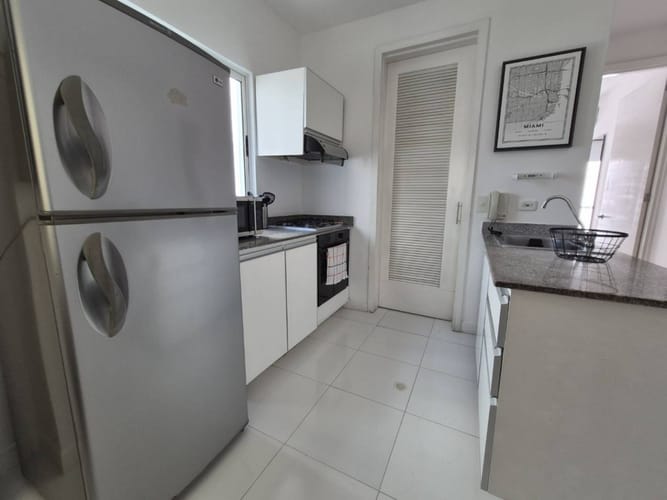 Apartamento de 1 alcoba en arriendo en Bocagrande, Cartagena, 52 m² · foto 14 de 16