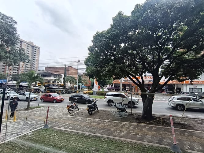 Local en arriendo en Laureles, Medellín, 60 m² · foto 2 de 11