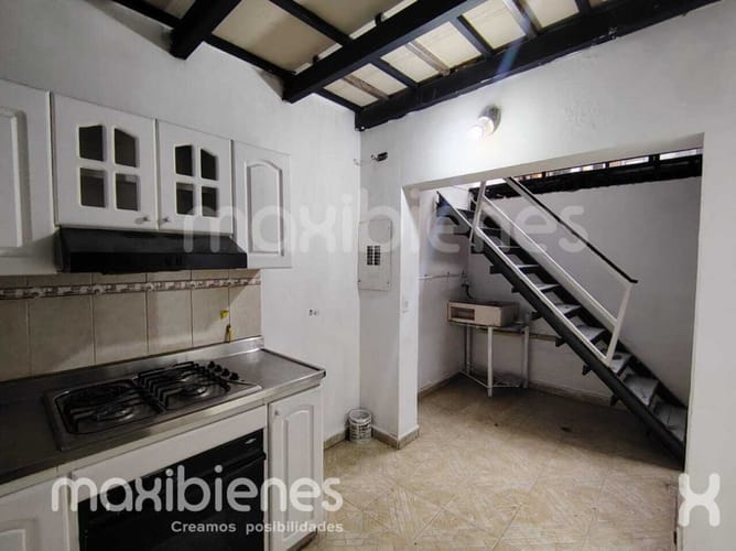 Casa de 3 alcobas en arriendo en Las Acacias, Medellín, 300 m² · foto 4 de 22