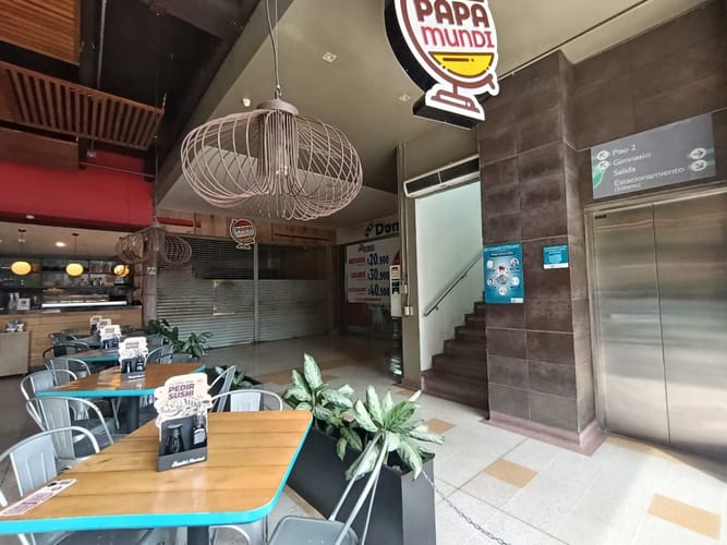 Local en arriendo en Laureles, Medellín, 60 m² · foto 3 de 11
