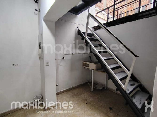 Casa de 3 alcobas en arriendo en Las Acacias, Medellín, 300 m² · foto 5 de 22